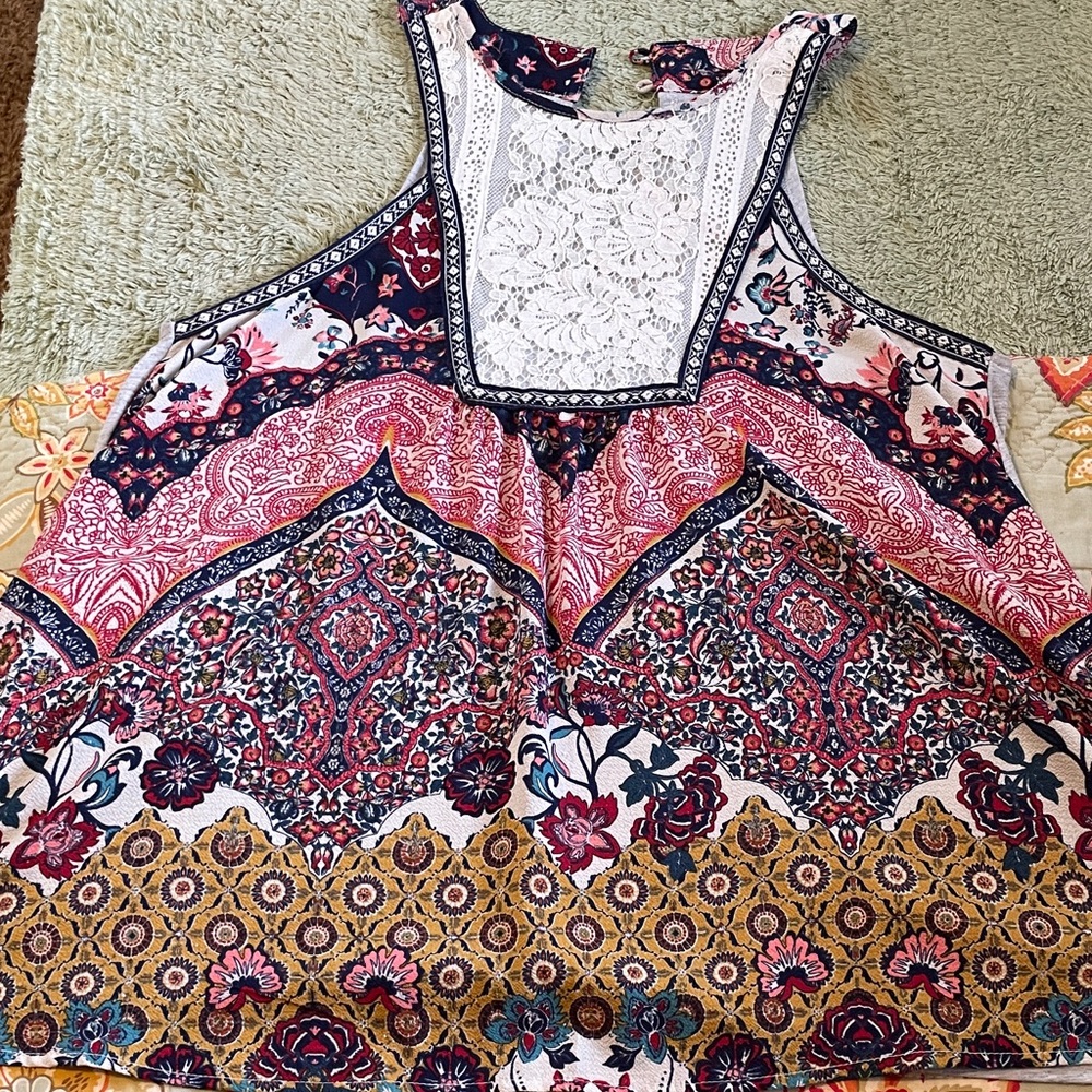 Jolt-Floral Patterned Sleeveless Top